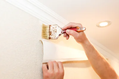 Pose de papier peint à Salmbach — revêtements muraux et toiles de verre